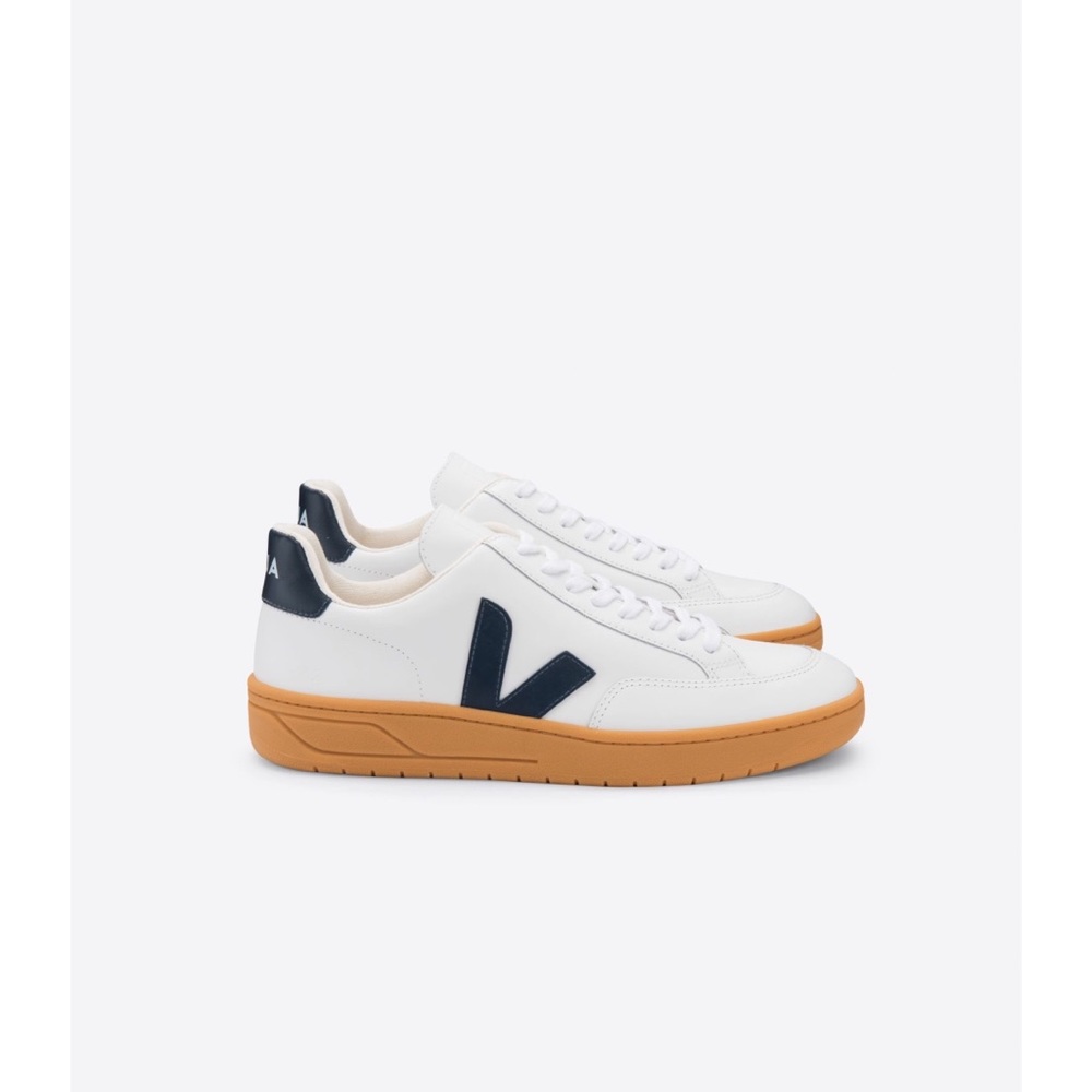Veja Mens V-12 Sneakers - Extra White/Nautico/Gum Sole Size 43 - Picture 3 of 14